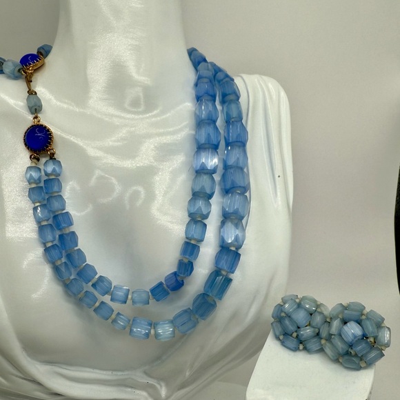 Vintage Elegant Blue Glass Beaded Double Strand Necklace & Earrings - Picture 7 of 17